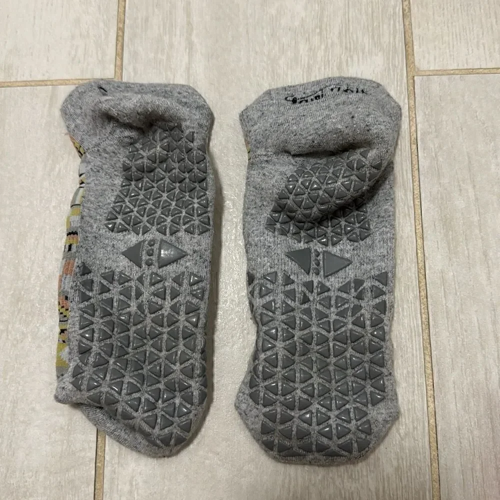 New Tavi Noir Grip Socks OS